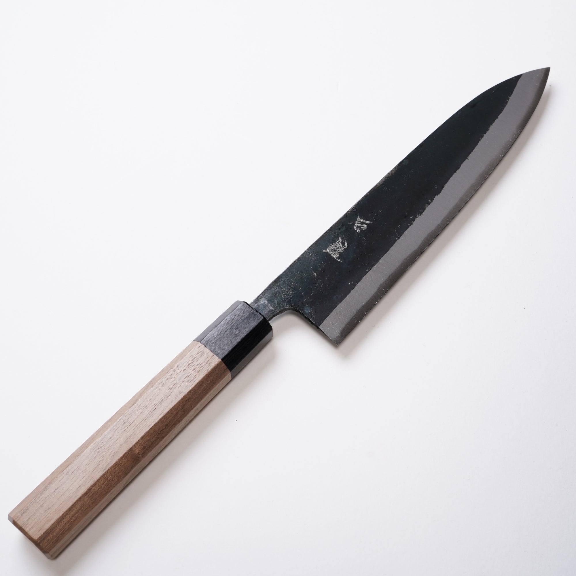 青紙2号 黒打ち 牛刀 210mm｜胡桃八角柄